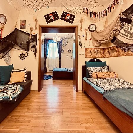 Pirate Family, Theme Room, Free Parking Карлови Вари Екстериор снимка